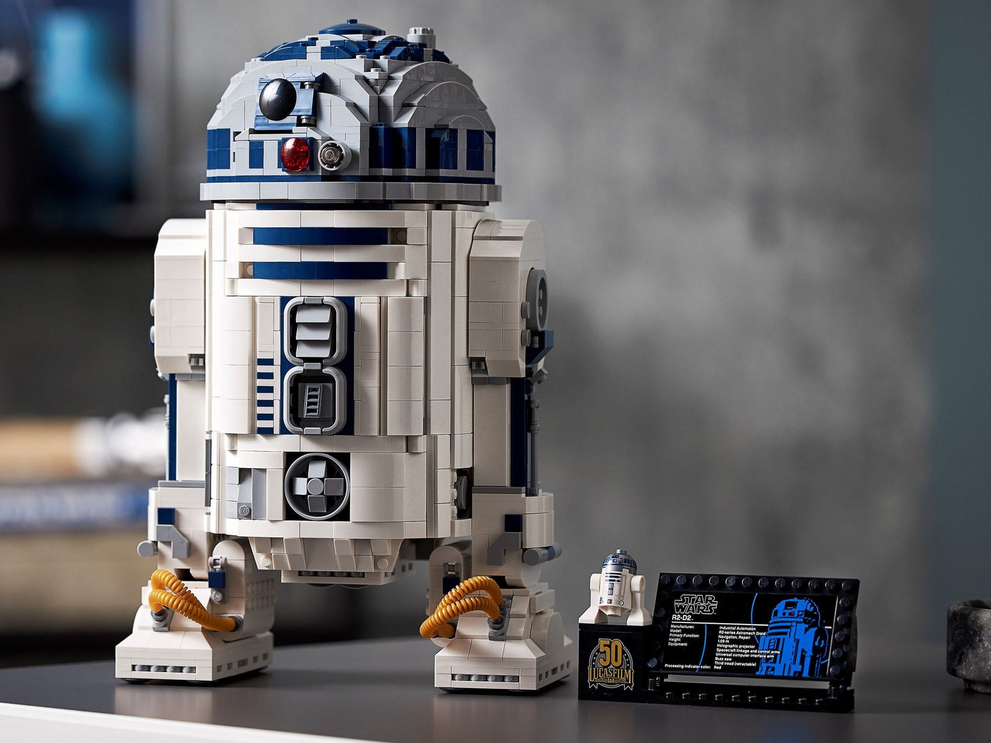 R2-D2 - 75308